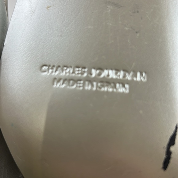 Vintage Charles Jourdan Paris Women's Silver Slingback with Lucite Heels - Picture 8 of 12